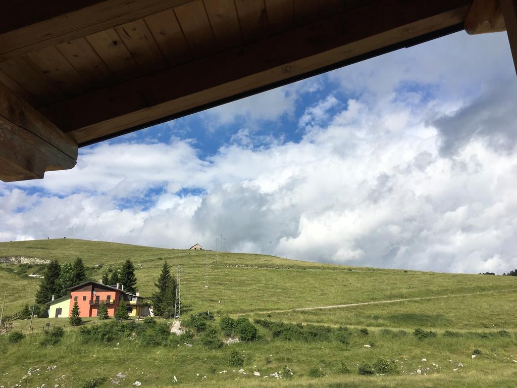 Rifugio Branchetto Hotel Bosco Chiesanuova Exterior photo